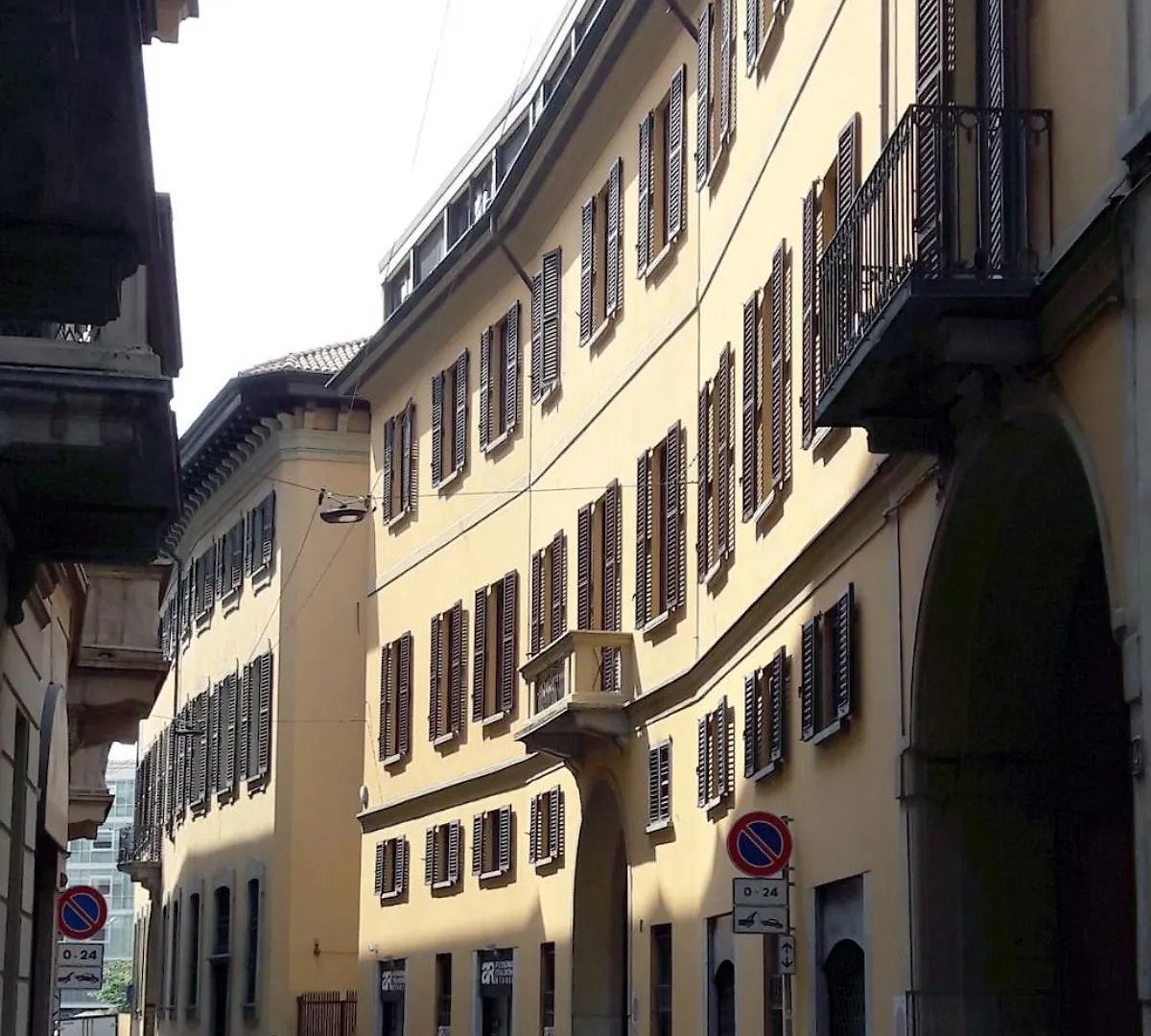 Suite Amedei4 Milan Italy